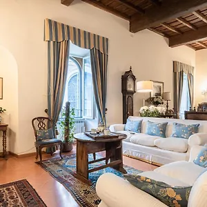 Roman Holiday For 6 By Piazza Navona Apartment