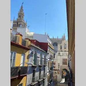 https://hernando-colon-deluxe-suite-by-valcambre.es-andalucia.com